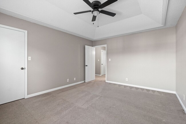 Building Photo - 405 Cook Dr