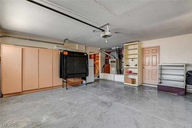 Building Photo - 8344 Snowmass Dr