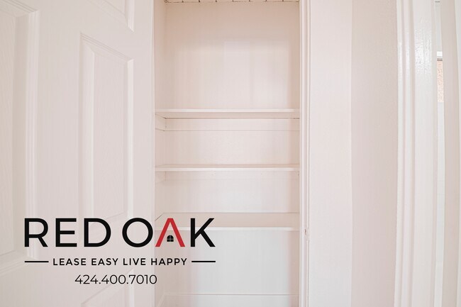 Building Photo - 855 S Citrus Ave