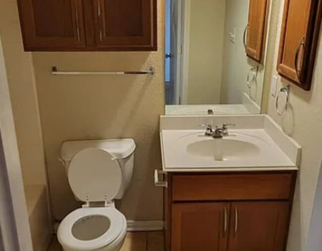 Building Photo - IMMEDIATE MOVE IN & ALSO AVAILABLE FOR PRE-LEASE! Great 4 Bedroom 4 Bathroom Home