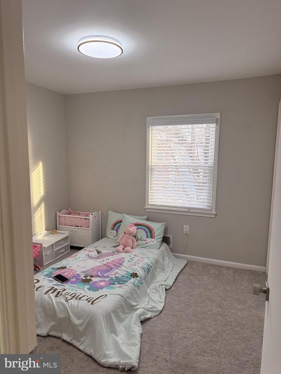 Building Photo - 2102 Willowtree Ln