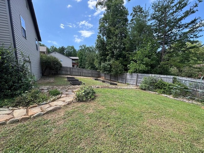 Building Photo - 106 S Hamlet Ct