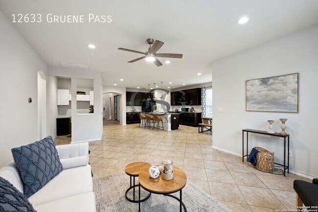 Building Photo - 12633 Gruene Pass