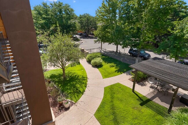 Building Photo - Affordable Lux One Bedroom in West Wash Park