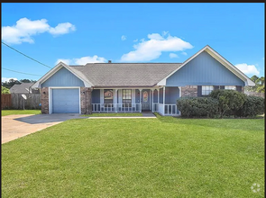 Building Photo - 906 Linwood Cir