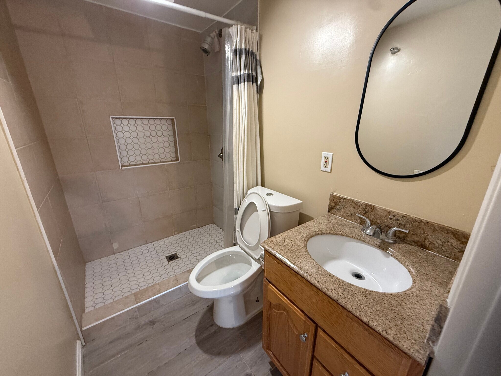 Building Photo - 4951 Campanile Dr