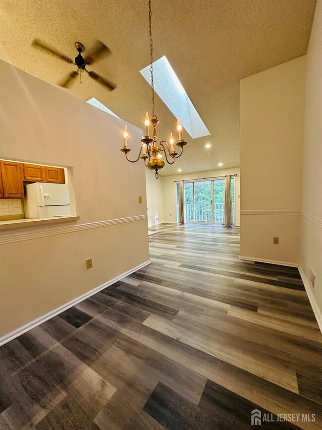 Building Photo - 87 Sapphire Ln