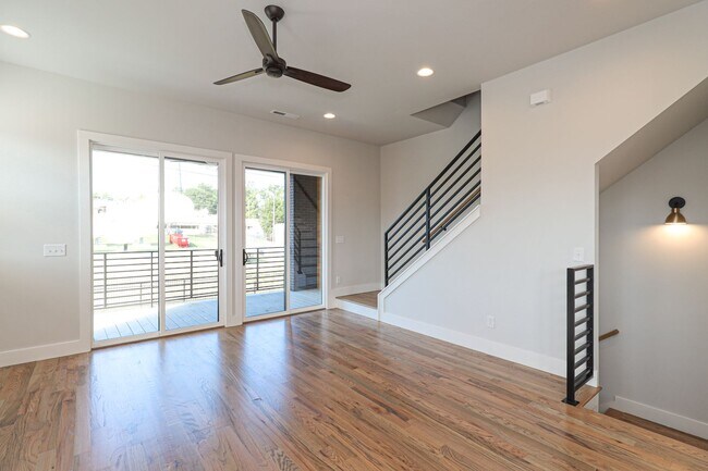 Building Photo - Luxury New Construction Townhome in Bryant...