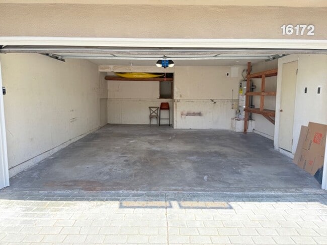 Building Photo - Unique Condo in Huntington Harbor
