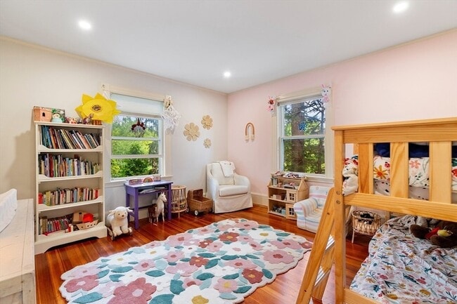 Building Photo - 12 Windermere Ave