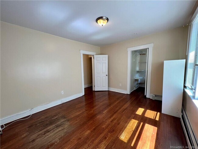 Building Photo - 143 Herkimer St
