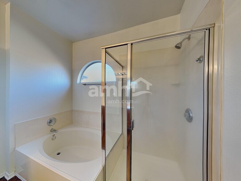 Building Photo - 1509 Marble Cove Ln