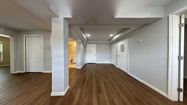 Building Photo - 425 F St