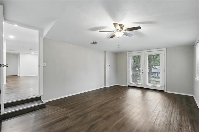 Building Photo - 9337 Heron Dr