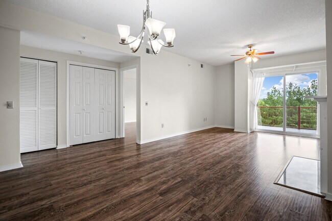 Building Photo - 301 Beacon Ridge Dr