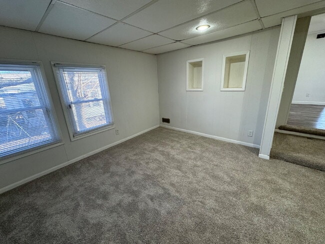 Building Photo - Hilltop 3 Bedroom 1 Bath with Garage Charm You’ll Fall in Love With!