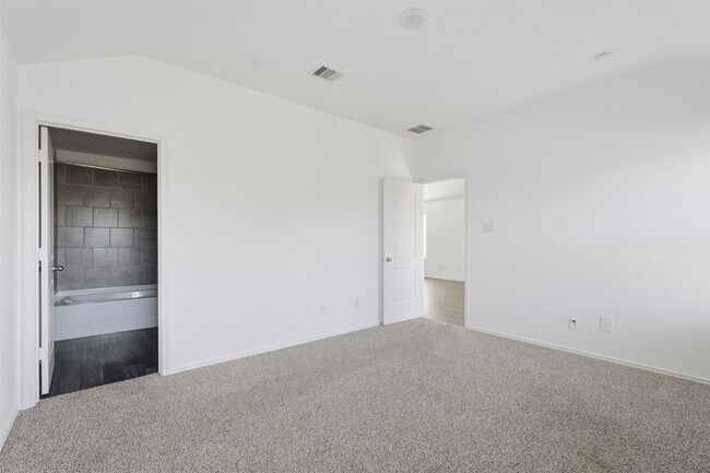 Building Photo - 5215 Mossdale Blf Ln