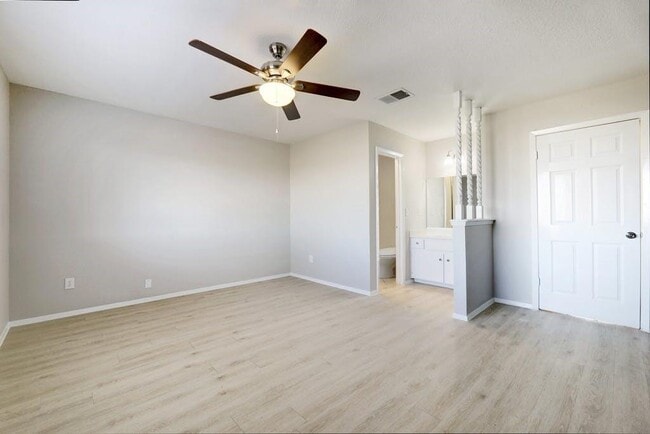 Building Photo - 1214 Doonesbury Dr