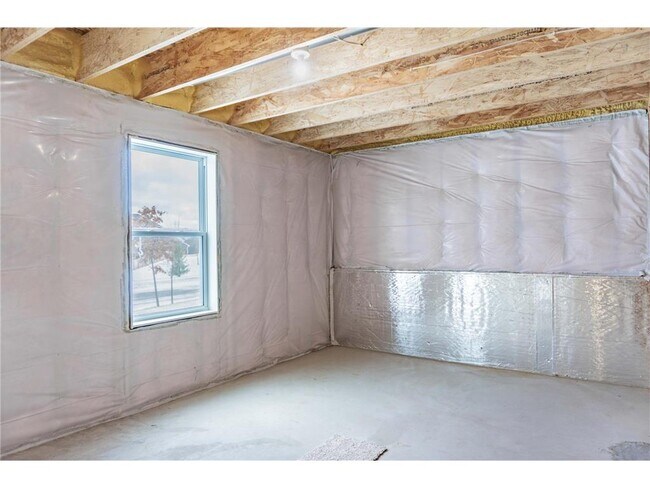 Building Photo - 143X Nutmeg Cir