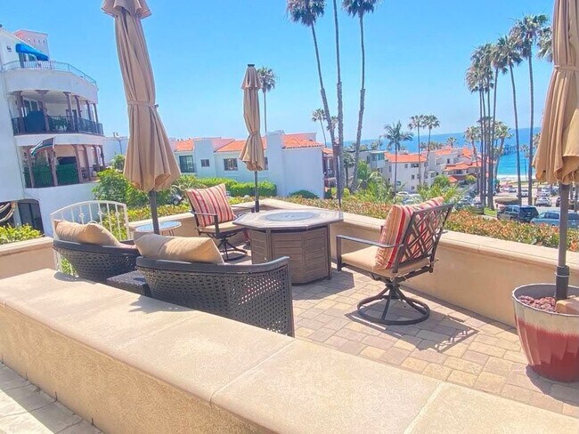 Building Photo - 501 Avenida Del Mar