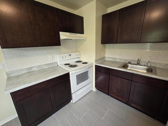 Building Photo - 3614 Lawson St