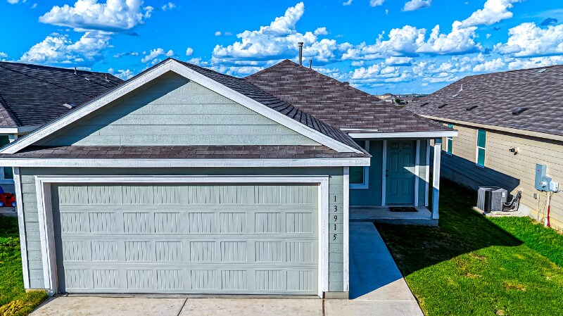 Building Photo - 13915 Bull Cv