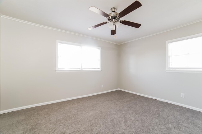 Building Photo - 3714 Bedford Ln