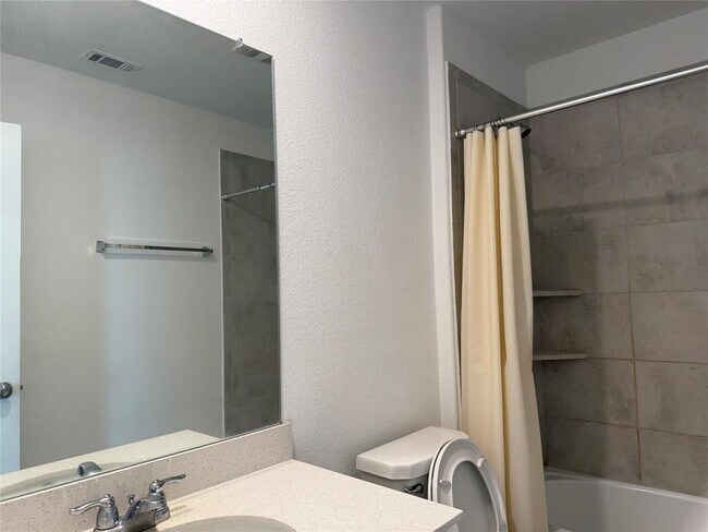 Building Photo - 404 Milliner Lp