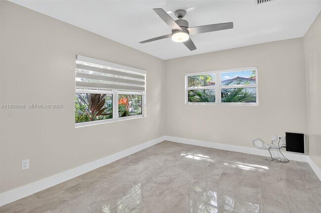 Building Photo - 6090 SW 63rd Ave