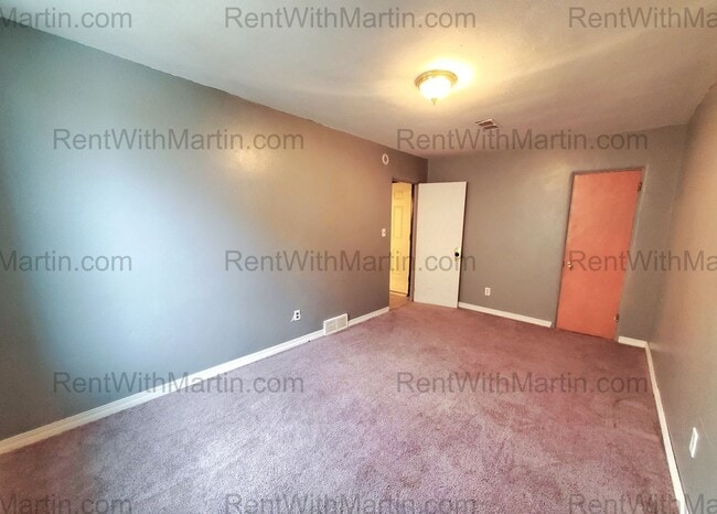 Building Photo - 9 N Frederick Ave