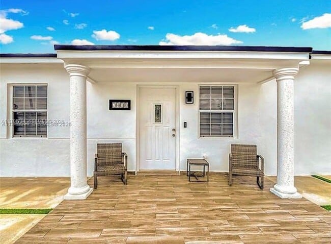 Building Photo - 7410 SW 39th St