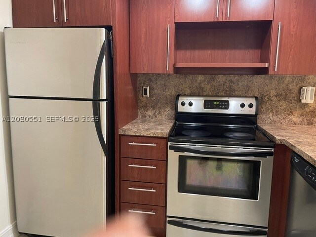 Building Photo - 9522 SW 140th Ct