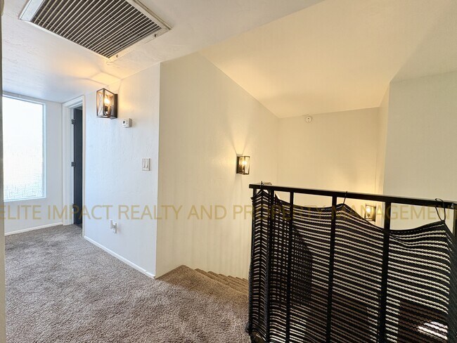 Building Photo - 1981 N Terraza de la Cienega