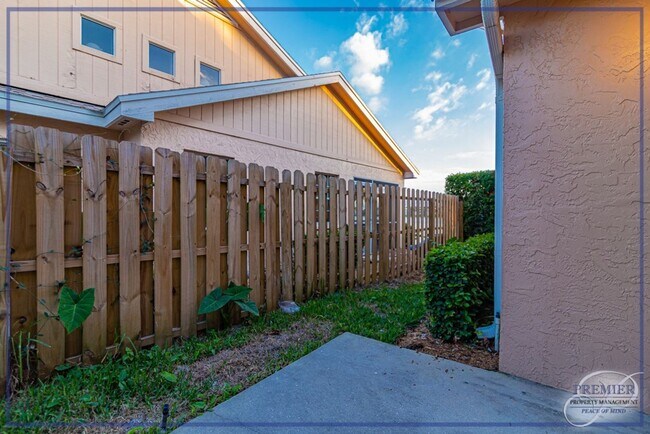 Building Photo - ***NEW PROFESSIONAL PHOTOS***LAKESIDE***2 ...