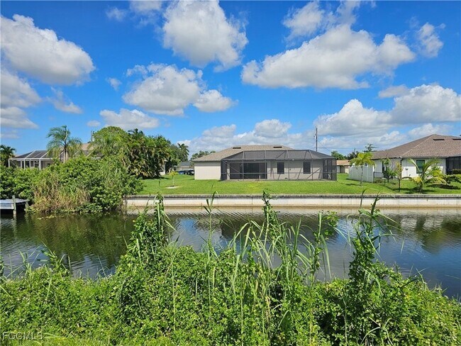 Building Photo - 545 SE 4th Terrace