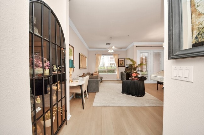 Building Photo - 2400 McCue Rd