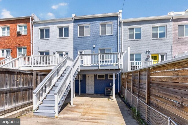 Building Photo - 2218 16th St NE