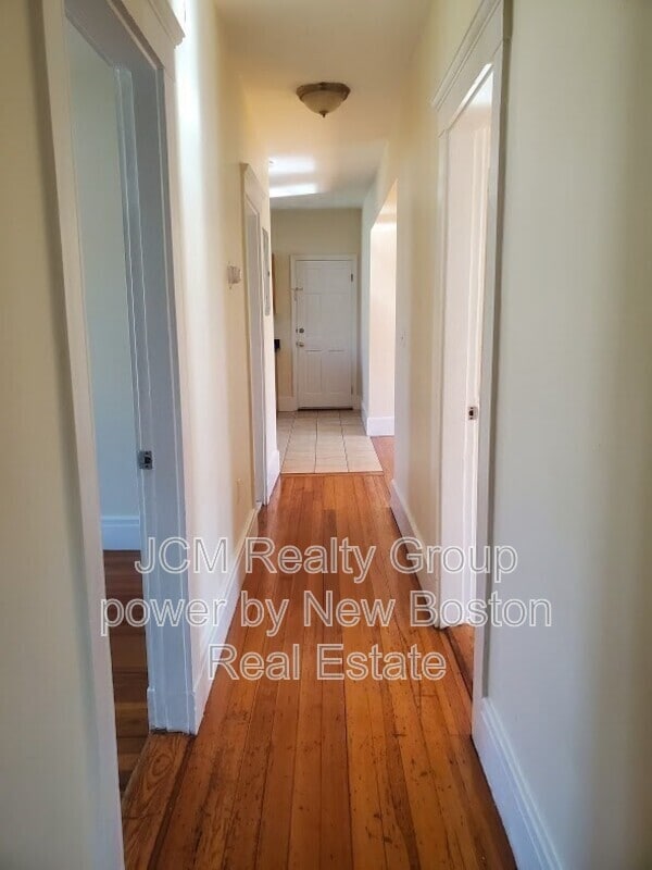 Building Photo - 12 Gayland St