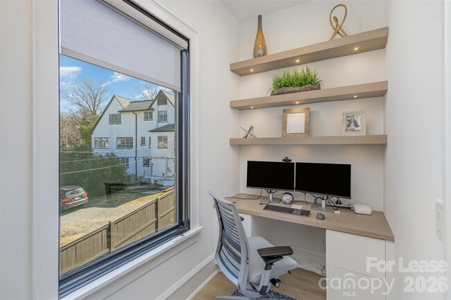 Building Photo - 616 Queens Rd