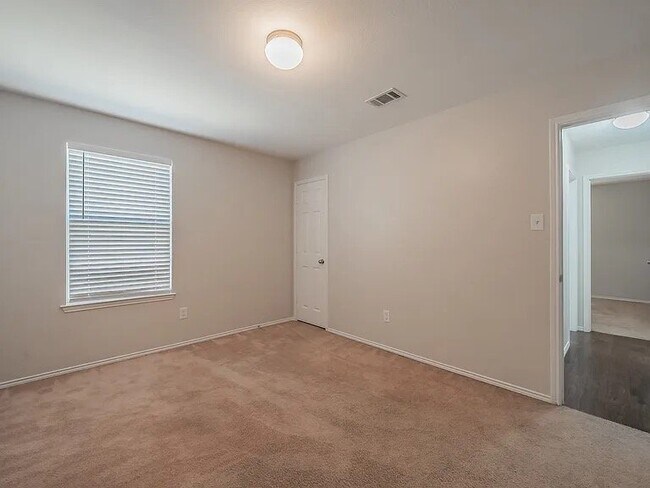 Building Photo - 7525 Berrenda Dr