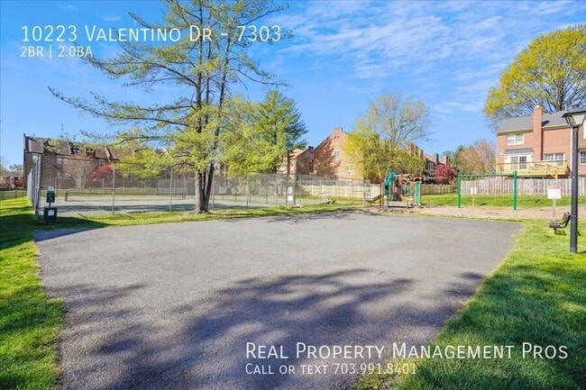 Building Photo - 10223 Valentino Dr