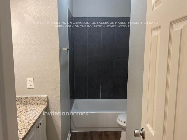 Building Photo - 4737 Park Downs Dr