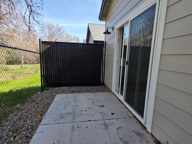 Building Photo - Brand New Build on Old Alturas - ALL Electric with City of Redding Solar!