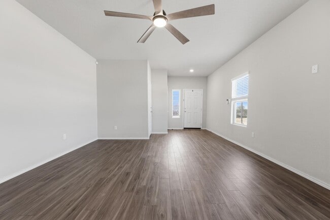 Building Photo - 186 Porcupine Ln