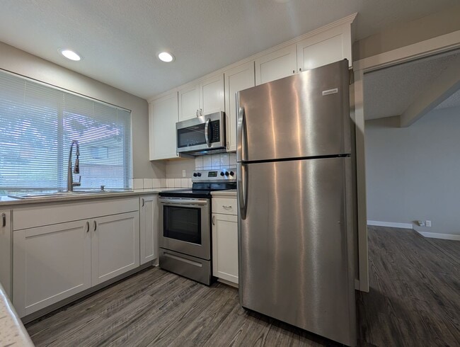 Building Photo - Beautiful Updated 3-Bed, 2-Bath Home In Thurston Area!