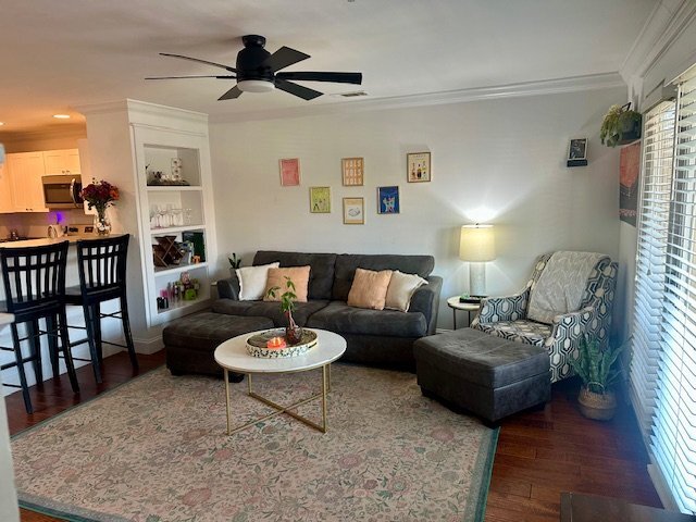 Building Photo - 1106 Tree Top Way