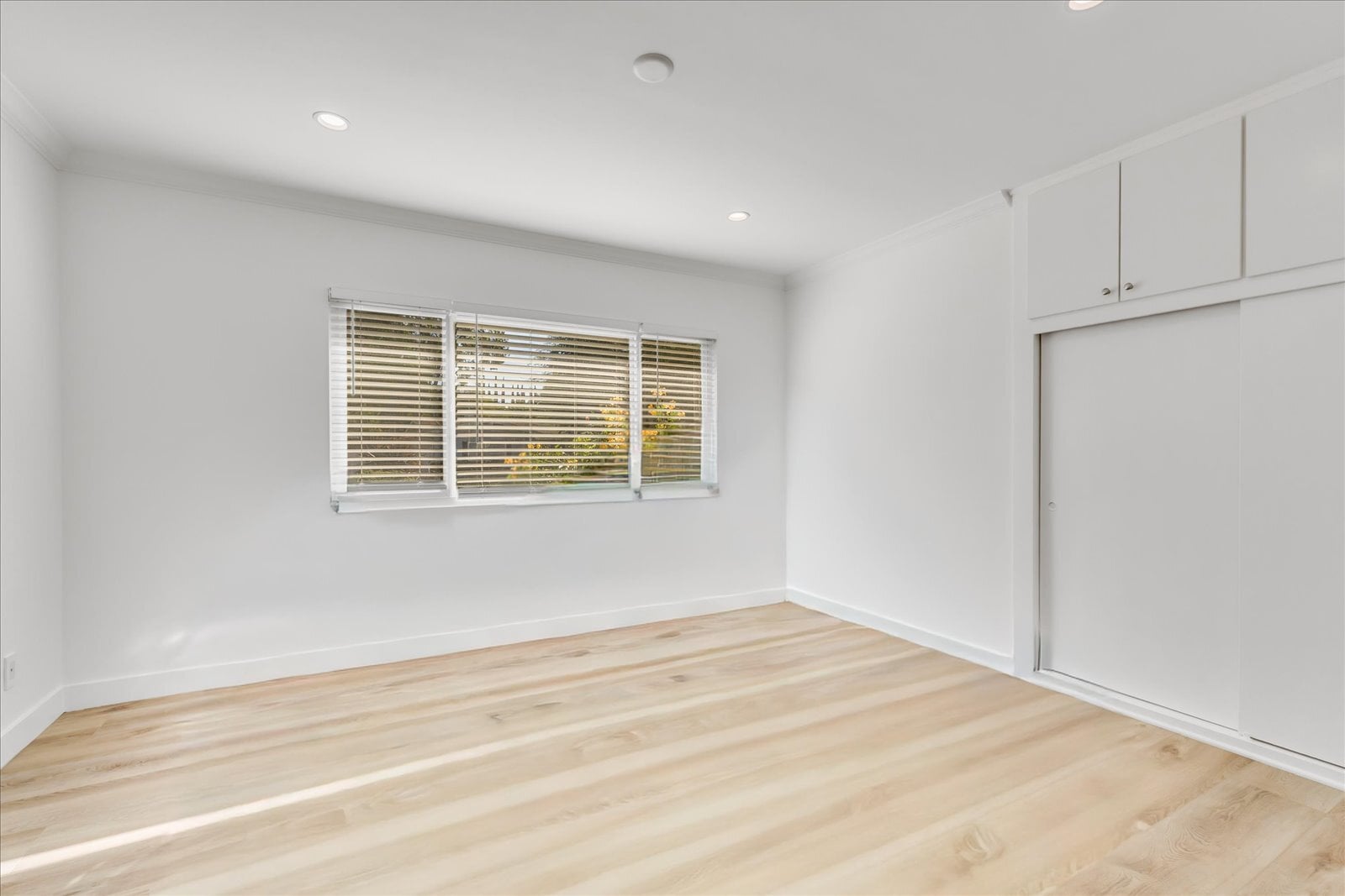 Building Photo - 8201 Clemens Ave