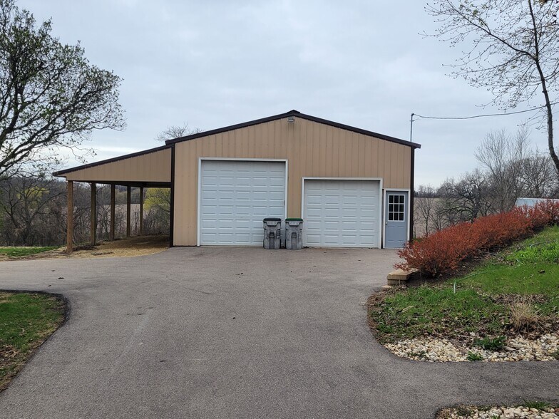 Building Photo - 5727 E Freedom Ln