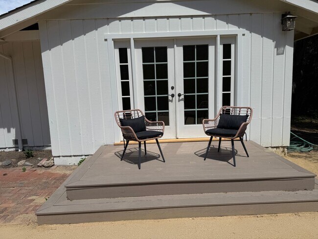Building Photo - Carmel Valley Village Home