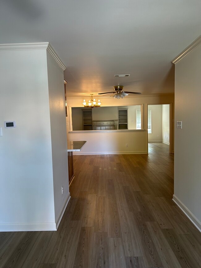 Building Photo - 101 Nemours Ct